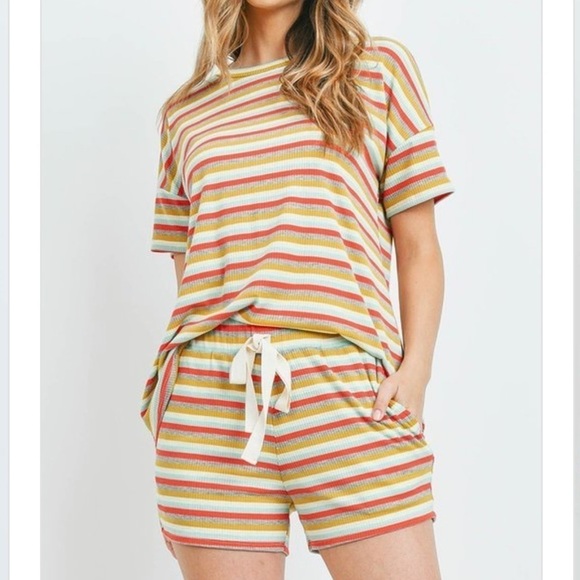 Perfect Peach striped ribbed top and shorts set L